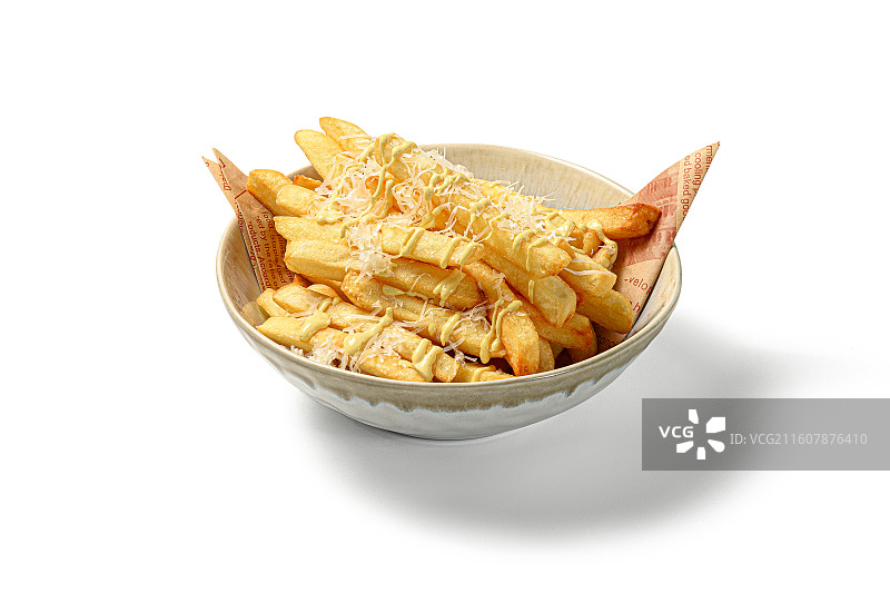 西式小吃 牛肋条 薯条 黑金鸡块 鸡翅根 蘑菇 冷菜 白底 番茄汤 烤鸡 三拼图片素材