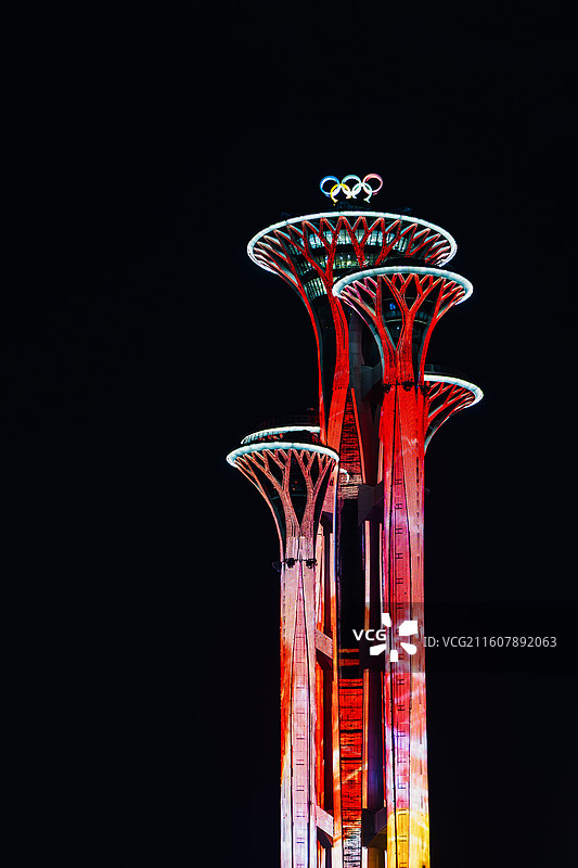 夜晚北京奥林匹克公园的风光图片素材