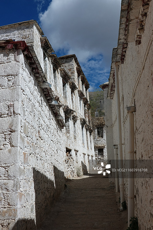 西藏拉萨市拉萨三大寺哲蚌寺：加央拉康图片素材