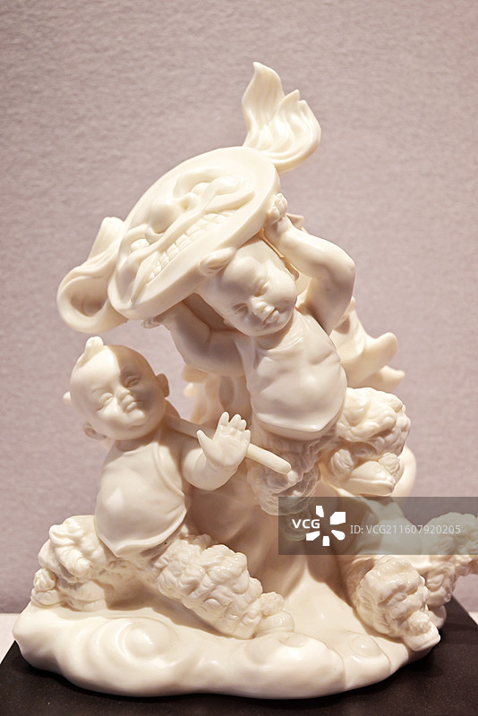 泉州 德化 陶瓷 彩瓷 儿童 刣狮 龙头 龙子龙孙 白瓷图片素材