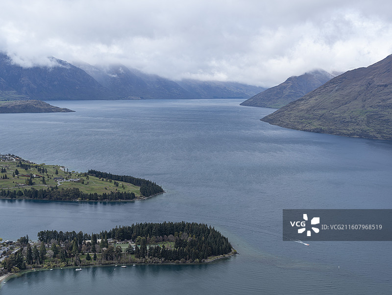 新西兰皇后镇瓦卡蒂普湖图片素材