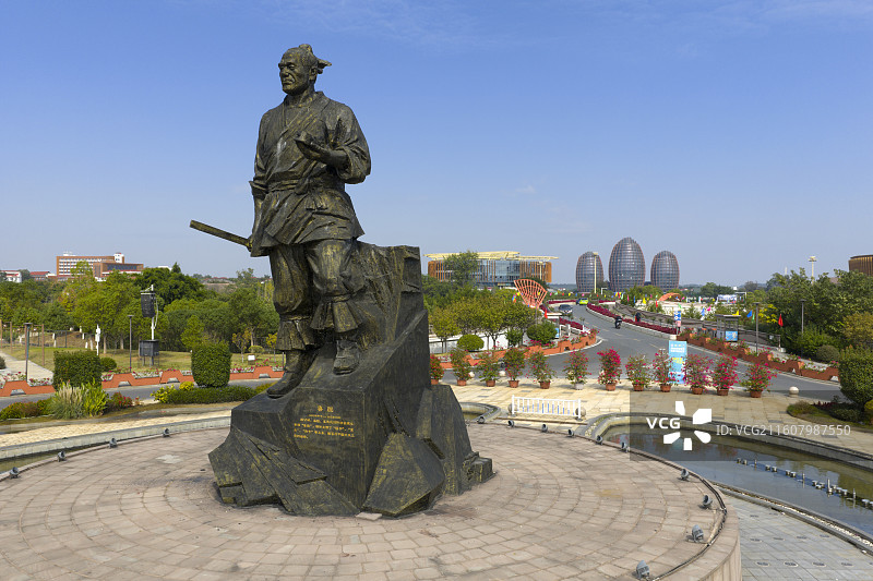 航拍江西赣州南康家居小镇景区鲁班广场景点城市建筑风光图片素材