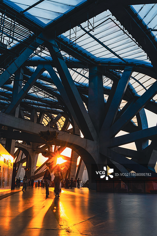 傍晚的鸟巢顶部图片素材