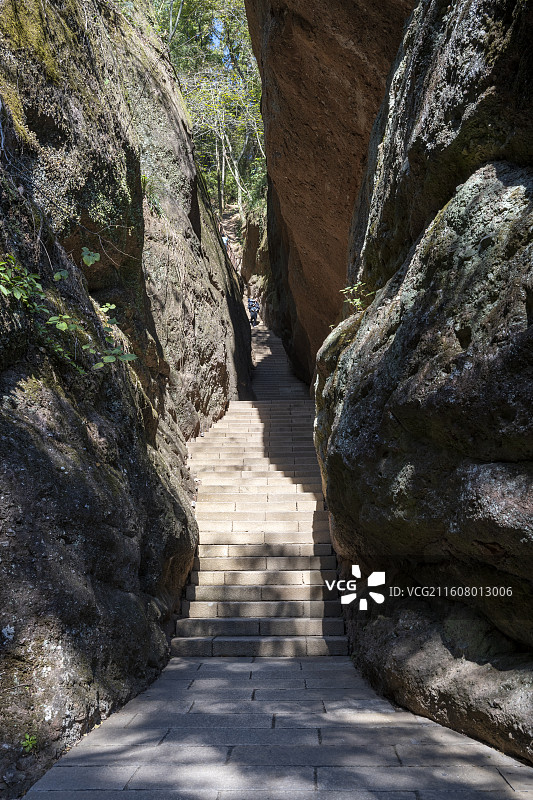 江西赣州宁都翠微峰风景区一线天景点山景自然风光图片素材