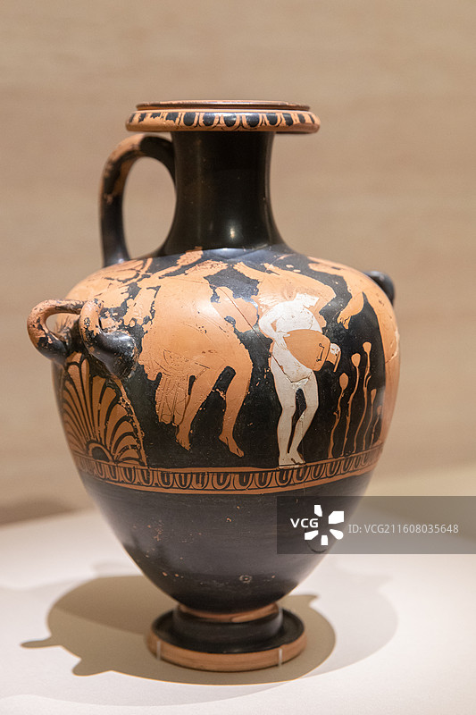 国博美的多元古希腊阿提卡黑底红画陶水罐图片素材