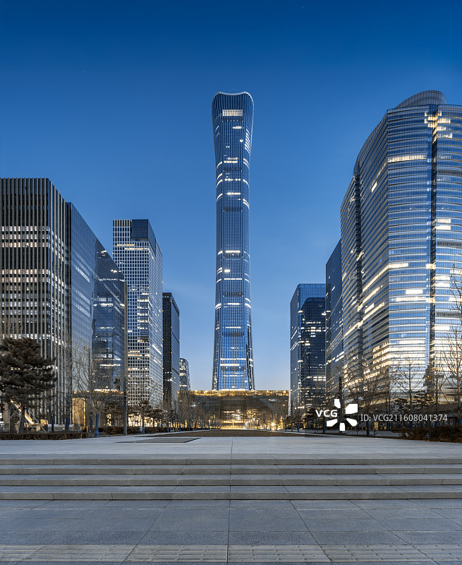 北京国贸CBD中央公园夜景，北京国贸CBD夜景，城市天际线，中信大厦，中国尊，智慧城市，科技城市图片素材
