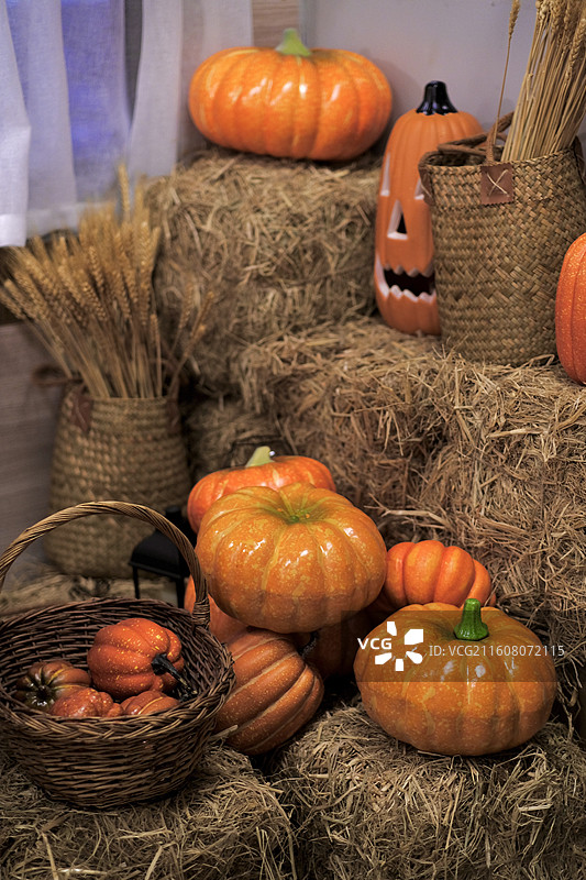 火车上的特色餐厅下午茶图片素材