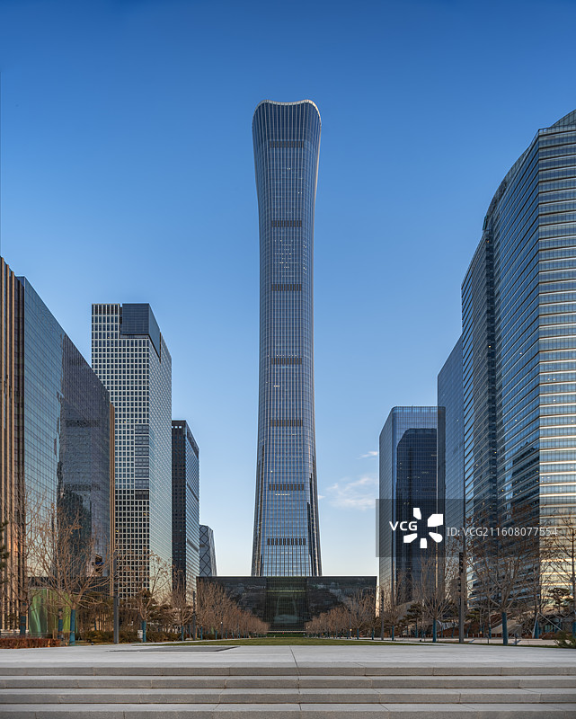 北京国贸CBD中央公园，北京国贸CBD，城市天际线，中信大厦，中国尊，智慧城市，科技城市图片素材