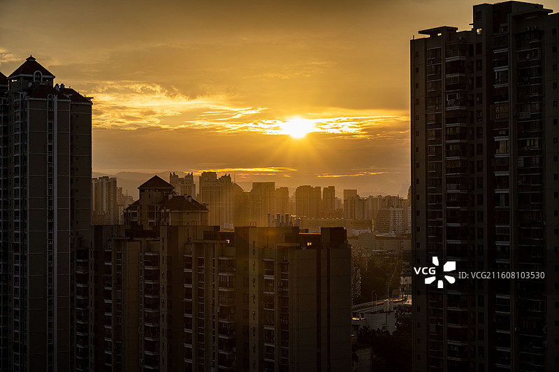 福州台江宝龙广场晨光日出.jpg图片素材