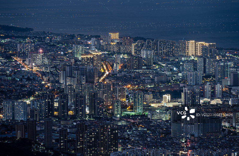 大理者摩山俯瞰洱海渔灯夜景图片素材