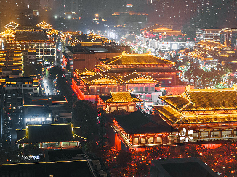 中国陕西西安大雁塔大唐不夜城夜景航拍风光图片素材