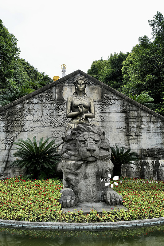 四川宜宾五粮液酒圣山酒圣圣女雕像图片素材