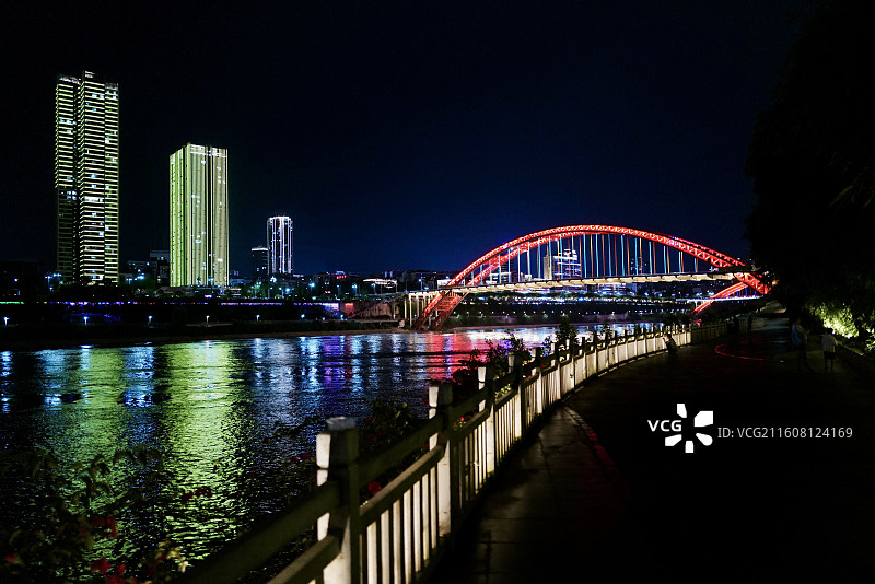 四川宜宾著名地标三江口、合江门、川南第一高楼宜宾中心及长江两岸夜景风光图片素材