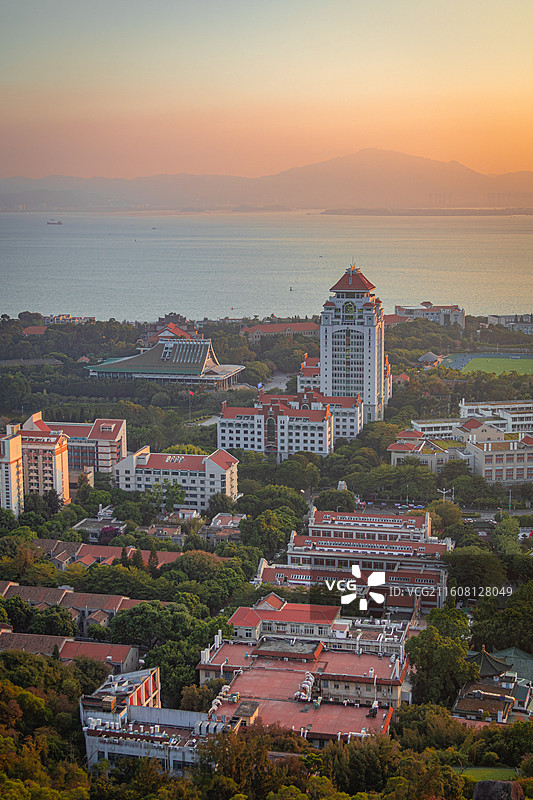 在厦门五老峰俯瞰厦门大学图片素材