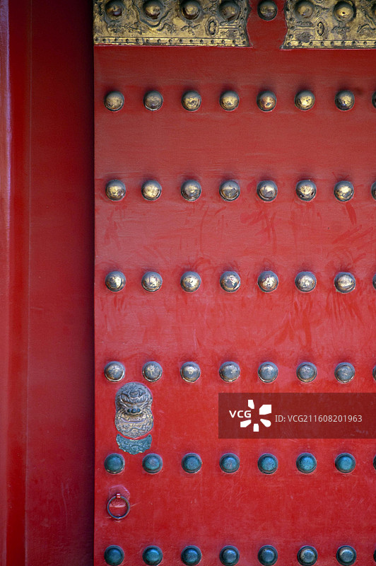 传统红色大门特写图片素材