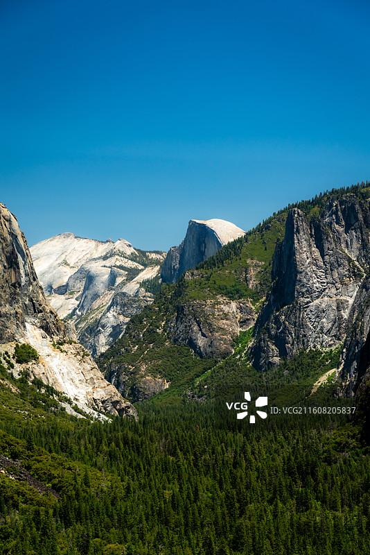 半圆顶远景图片素材