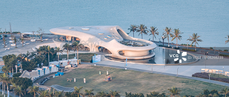 中国海南海口地标建筑云洞图书馆图片素材