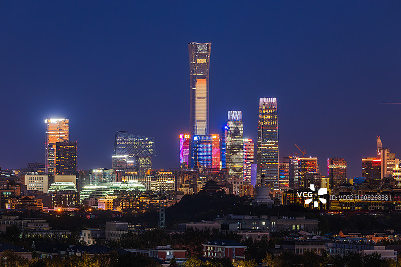 日落时分的城市风光图片素材