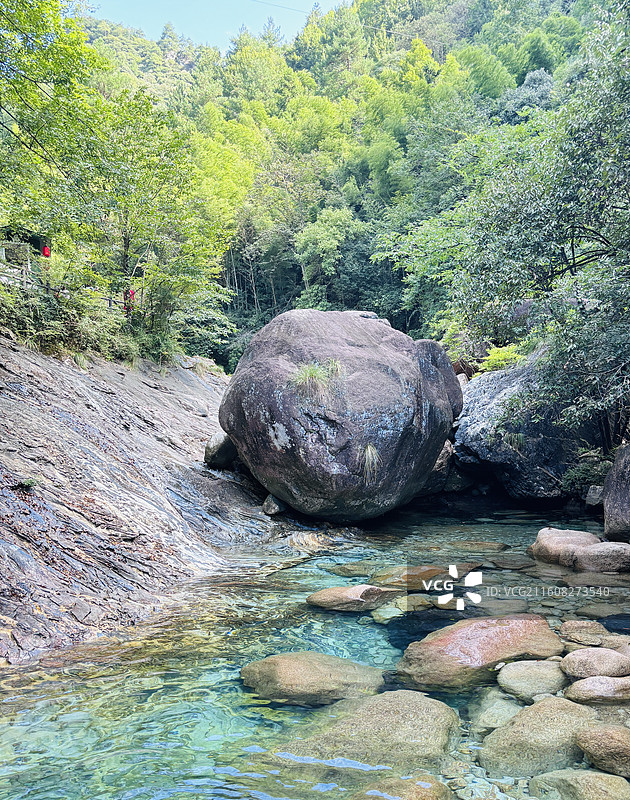 中国安徽省黄山市黄山区汤口镇山岔村205国道旁翡翠谷景区风景图片素材