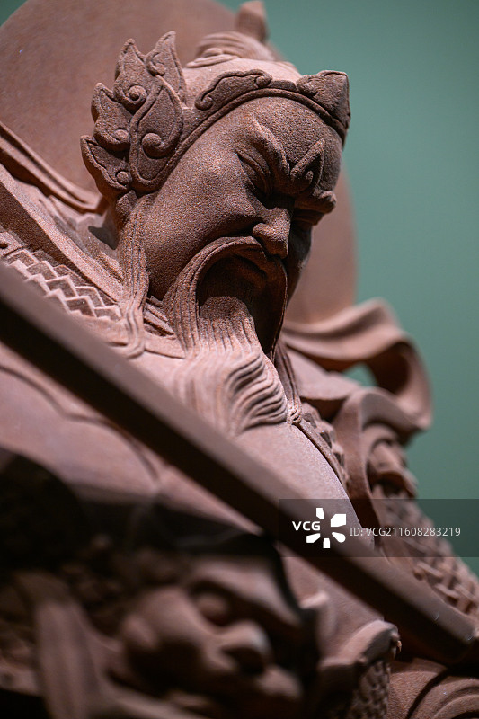 门神，当代，红砂岩，马腾原，展出于国家博物馆《惠世天工——河北曲阳石雕艺术展》图片素材