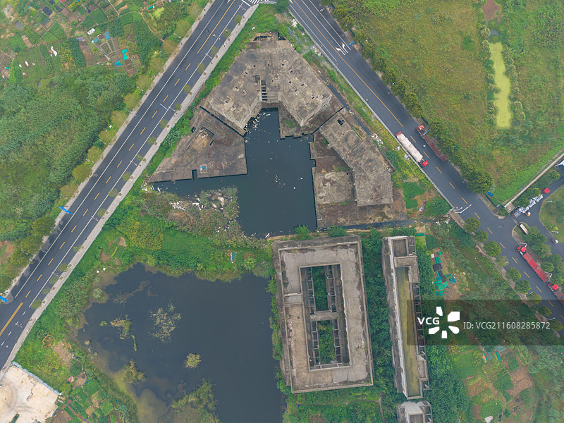 江苏省扬州市，邗江区运河北路，烂尾楼图片素材