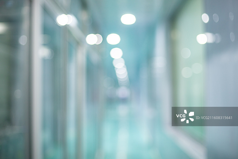 中国饮食产业拍摄主题，生产线车间工厂狭窄的走廊和两侧透明的玻璃，室内无人图像摄影图片素材