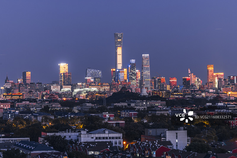 日落时分的城市风光图片素材