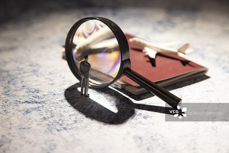 出国考察看细节图片素材