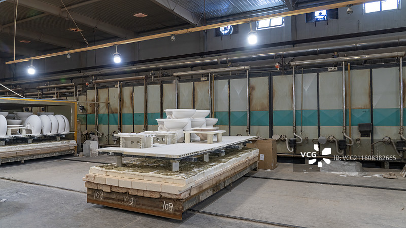 陶瓷坐便器烧成生产线图片素材