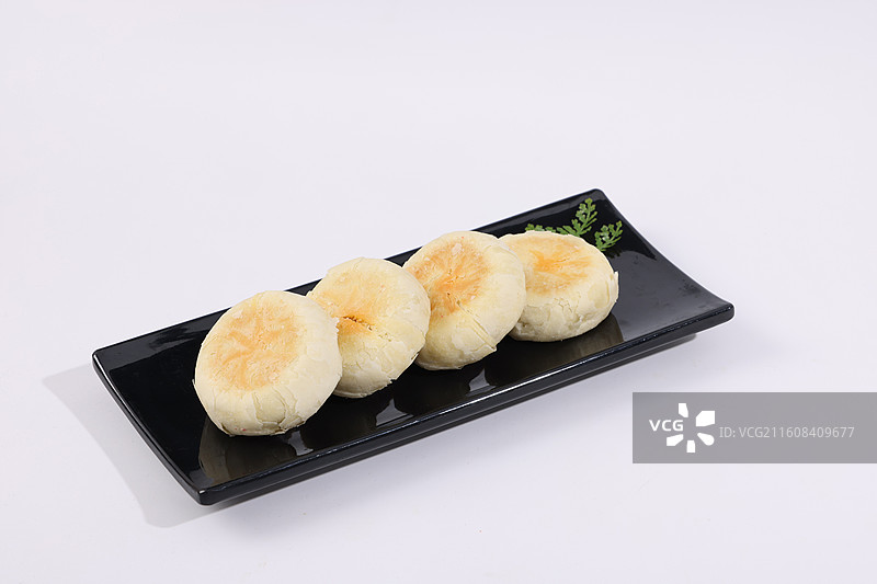 芋泥麻薯蛋黄酥图片素材