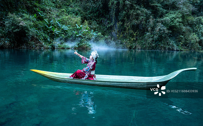 国家地质公园4A级景区湖北鹤峰县屏山峡谷“中国的仙本那”图片素材
