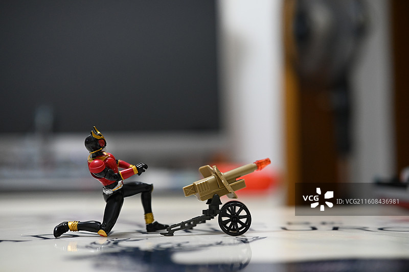 假面骑士空我执炮，临战姿态引爆跨次元对决图片素材