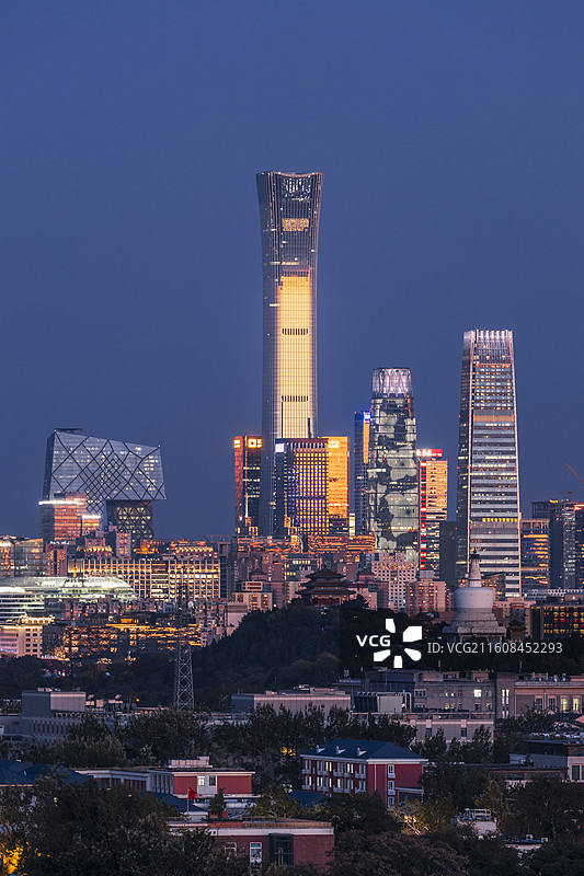 日落时分的城市风光图片素材