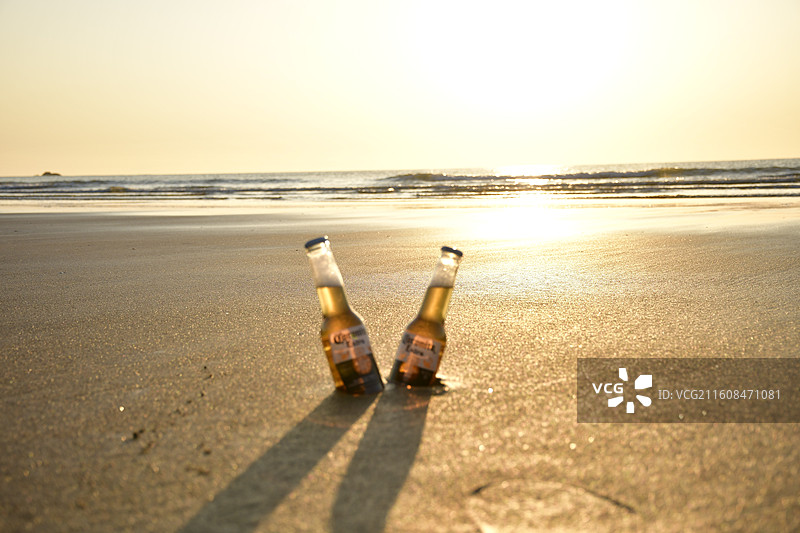 科罗娜啤酒海边夕阳氛围感图片素材