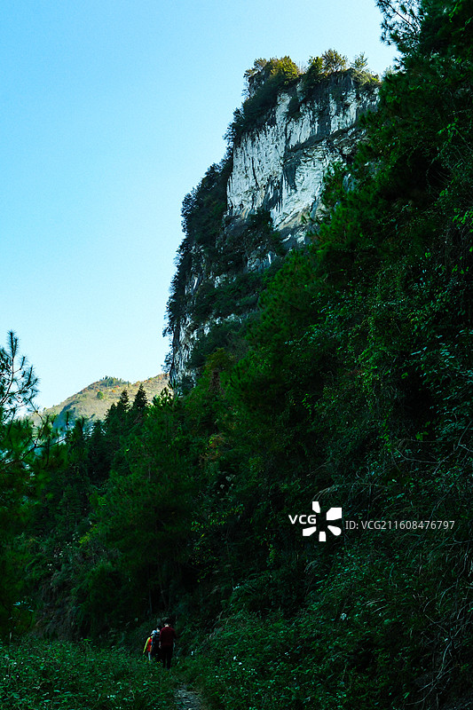 中国贵州省黔东南黄平县朗洞镇浪洞岩风光，黄平西竺寺风光，浪洞岩的芦苇花图片素材