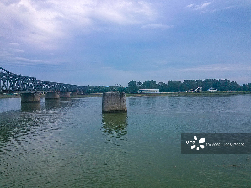 辽宁丹东鸭绿江断桥遗址图片素材