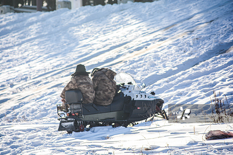 漠河北极村黑龙江积雪极地赛车图片素材