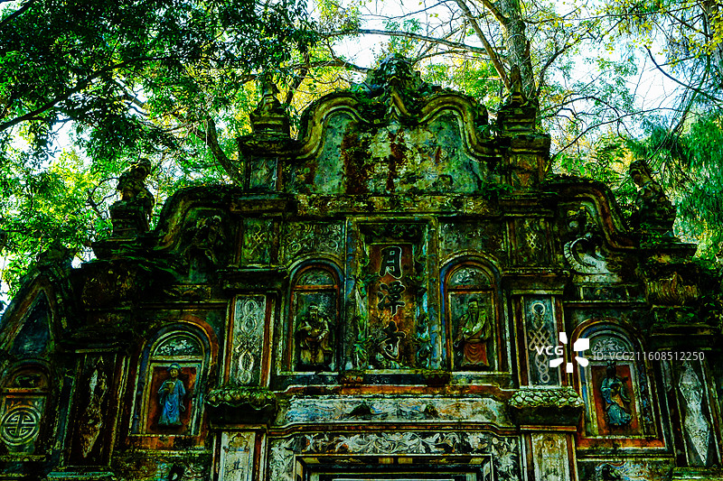 金秋时节中国贵州省黔南州黄平县飞云崖风光，黔南第一洞天牌坊，月潭寺牌坊，飞云崖，藏经阁，飞云崖古建筑图片素材