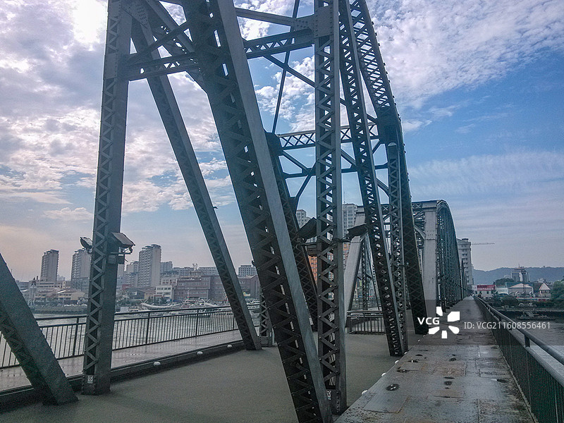 辽宁丹东鸭绿江断桥遗址图片素材