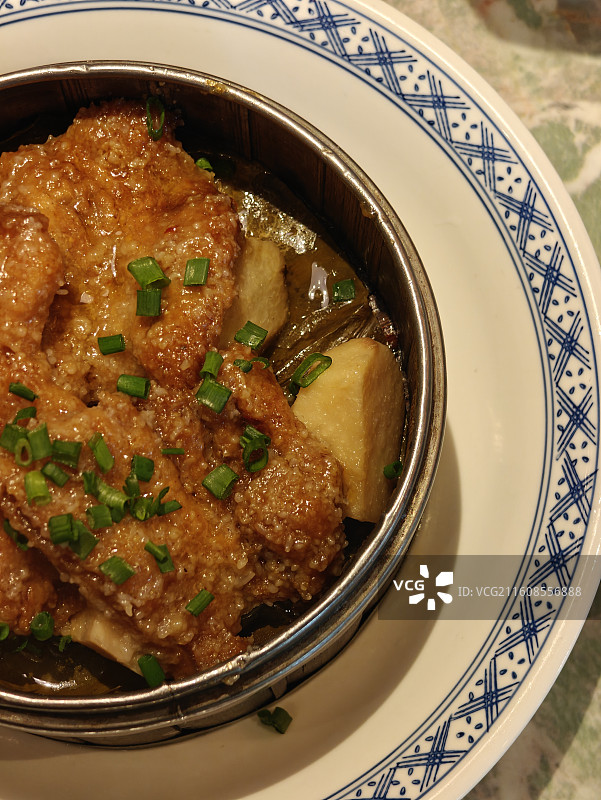 特色美食-荷叶粉蒸肉图片素材