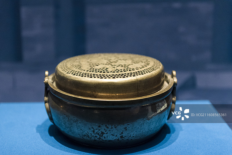 穹庐式银香盒 清代 二级文物 内蒙古博物院图片素材