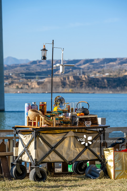 黄河边露营图片素材