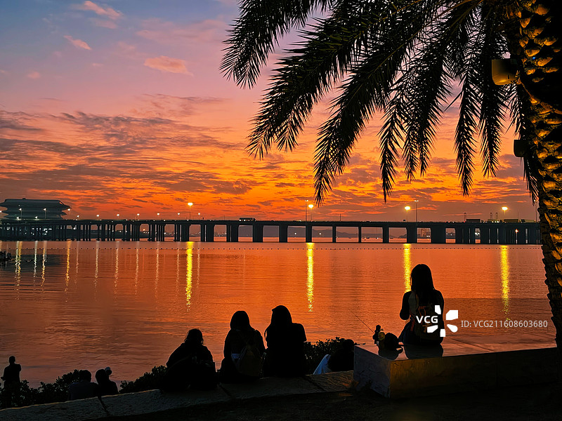 海边等一场晚霞图片素材