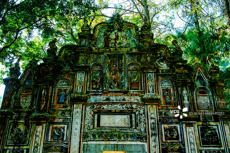 金秋时节中国贵州省黔南州黄平县飞云崖风光，黔南第一洞天牌坊，月潭寺牌坊，飞云崖，藏经阁，飞云崖古建筑图片素材