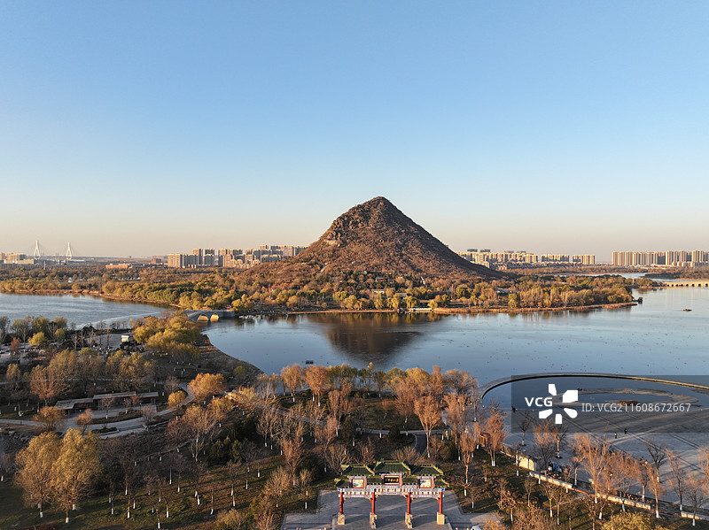 航拍济南华山湖冬季风光图片素材