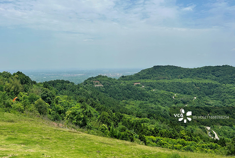 成都龙泉山青山绿树自然风光图片素材