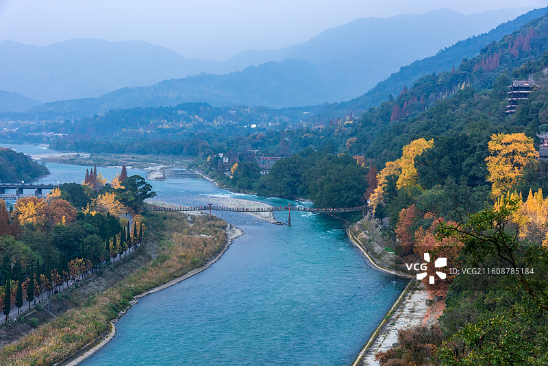 层林尽染都江堰图片素材