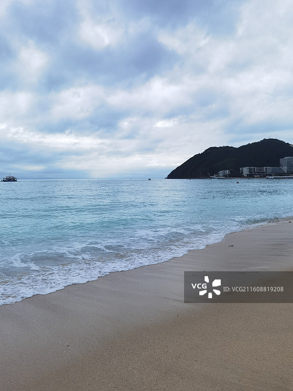 三亚大东海沙滩海浪图片素材