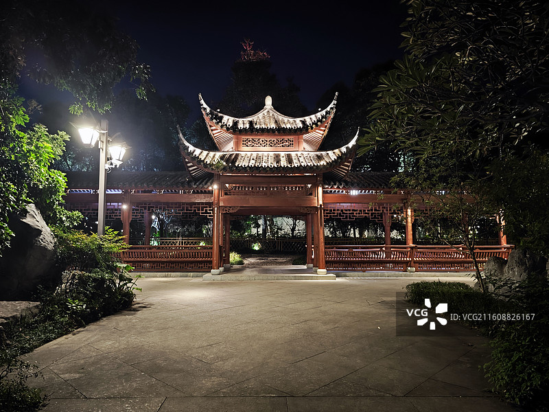 福州西湖福建省博物院夜景拱桥树木倒影图片素材