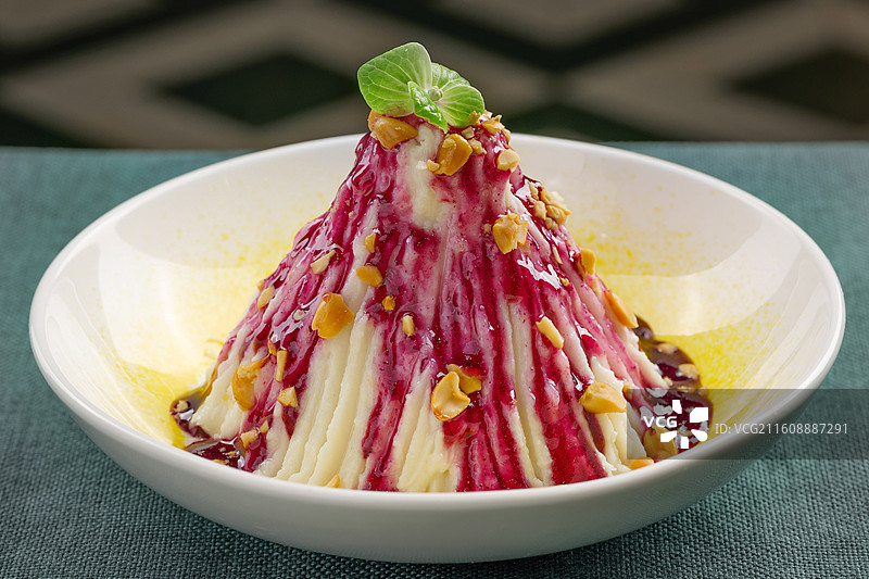 蓝莓山药沙拉图片素材